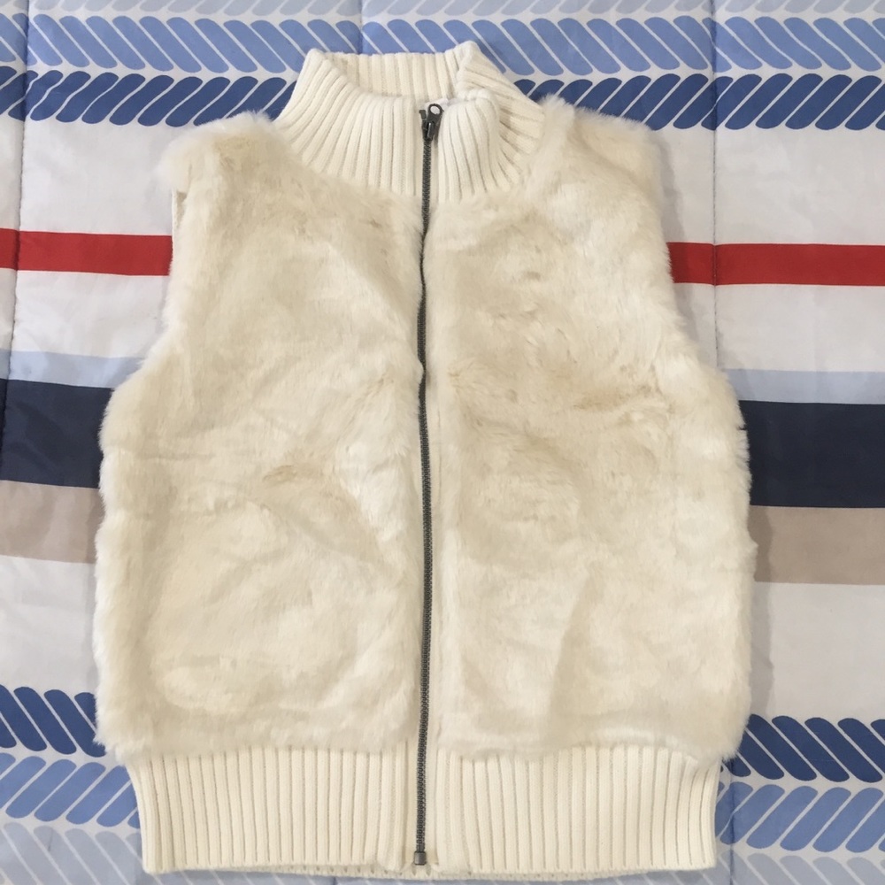 Gap Girls Faux Fur Vest.